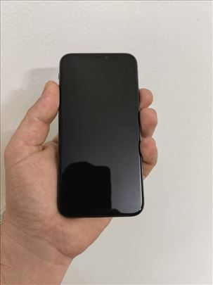 Iphone X 74gb crni