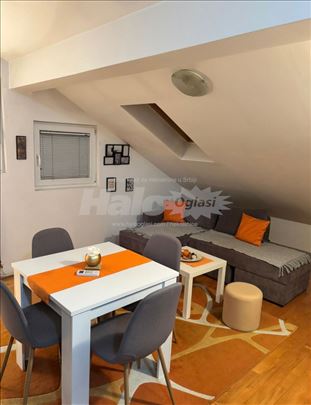 Izdaje se 1.5 soban stan - Vidikovac