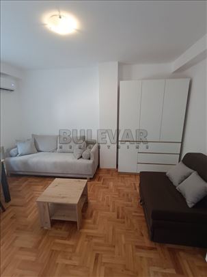 Izdaje se garsonjera 27m2 u blizini Šojke!