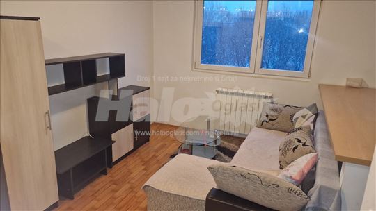 Izdajem 1.5 nameaten stan Medakovic 3