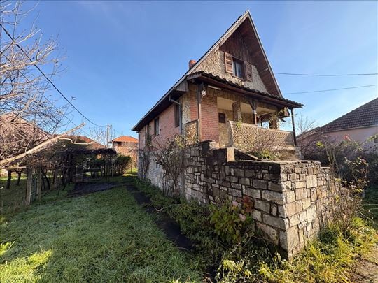 Kuća u Mionici