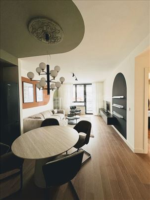 Moderno uređen i opremljen, neuseljavan, parking 