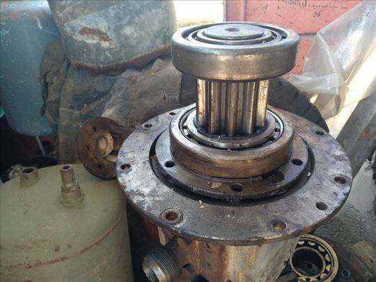 Prvi zubčanik sa prirubnicom za buldozer tg 75 50