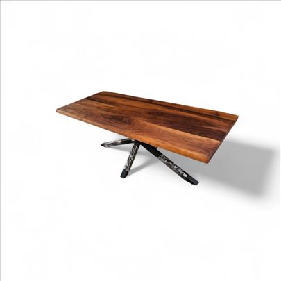 Trpezarijski sto pareni orah