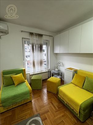 Uknjižen stan u blizini Cvetkove pijace 31m2