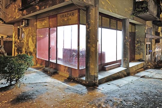 Atraktivan visenamenski lokal na prodaju