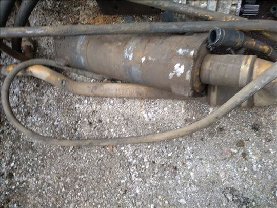 Hladnjak ulja menjača za ULT