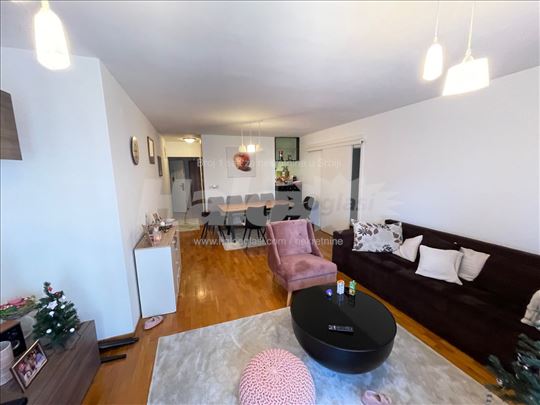 BEO ShopLUX stan, namešten, 3.0, sa garazom u zgr.