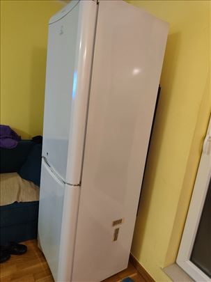 Kombinovani Indesit frižider
