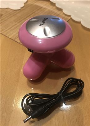 Masažer za telo -  novo -  poklon baterije!