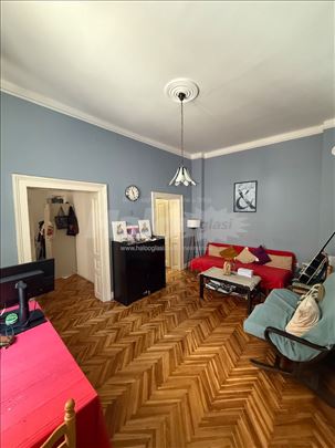 Odličan dvoiposoban stan u centru Beograda