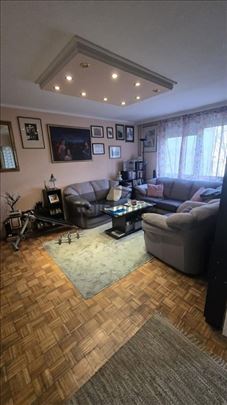 Odličan, dvostrane orijentacije