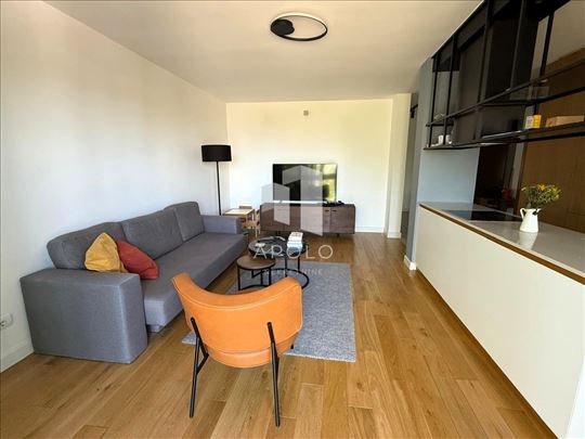 Trosoban lux stan u Bloku 11