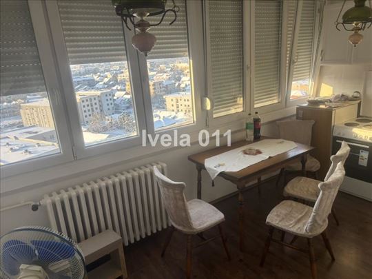 Uknjižen stan u Zemunu ID#4057