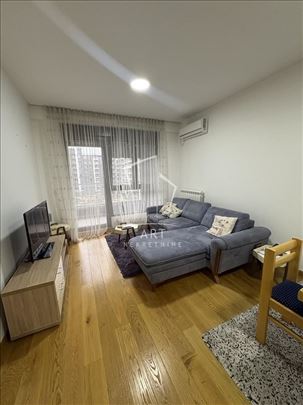 Voždove kapije, svetao stan, garažno mesto ID#1352