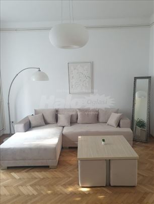 Zemun Centar, 2.5, Lux Renoviran, 72m2