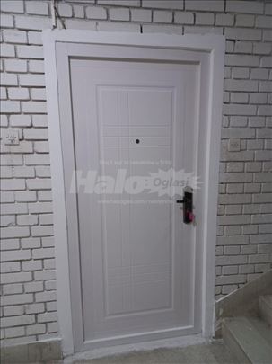 Dvoiposoban stan u Naselju Sunca