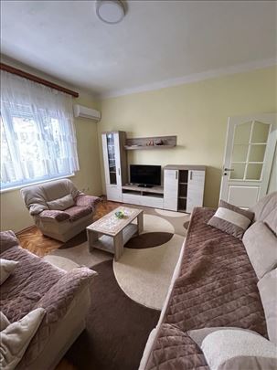 Izdavanje, Milana Rakića 44m2 2.0