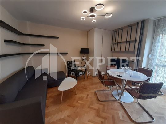 Jenoiposoban stan kod Delte, potpuno sređen