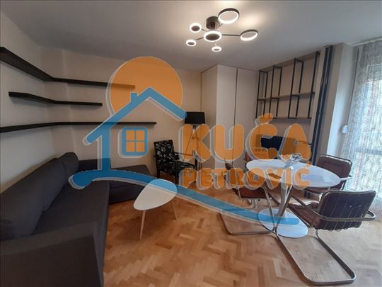 Jenoiposoban stan kod Delte, potpuno sređen