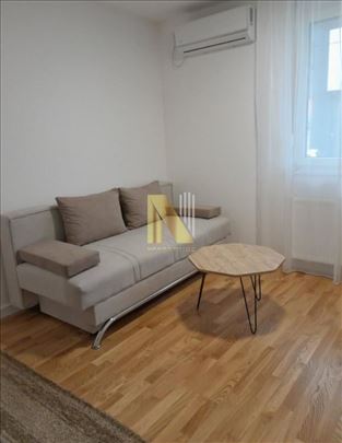 Moderno namešten stan na Podbari