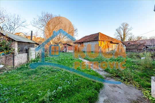 Na prodaju kuća u Donjoj Vrežini