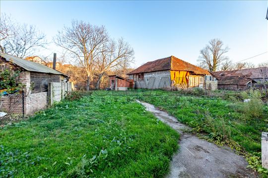 Na prodaju kuća u Donjoj Vrežini
