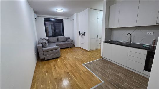 Nov stan u Jug Bogdanovoj 