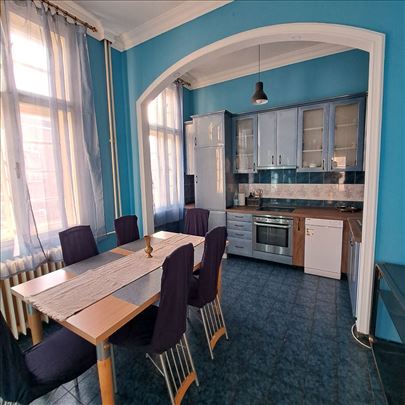 Odličan stan od 130 m2 na Vračaru, odmah useljiv