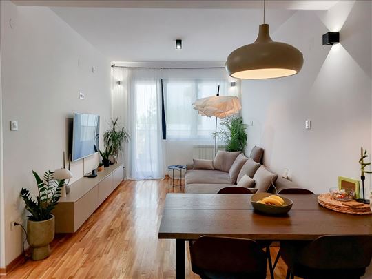 Prodajemo dvosoban stan, Crveni Krst, 57m²