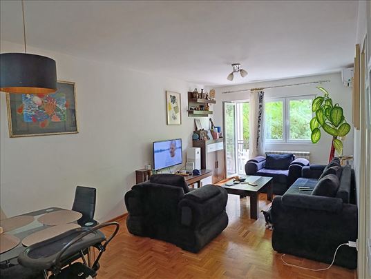 Prodajemo dvosoban stan, Zvezdara, 50m²