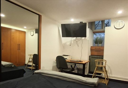 Prodajemo jednoiposoban stan, Centar, 33m²