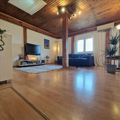 Prodajemo troiposoban stan, Atelje 212, 73m²