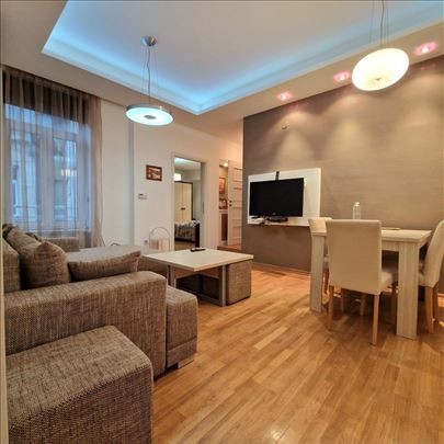 Prodajemo trosoban stan, Cvetni Trg, 71m²