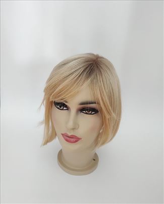 Tupe od prirodne kose na stranu razdeljak