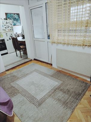 Centar naselja, odličan raspored