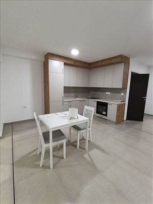 Gotova Novogradnja Na Zelenom Brdu