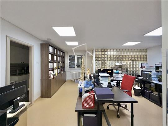 Novi Beograd, renoviran 3.5 stan ID#13535