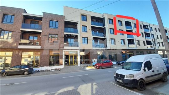 Petefi Šandora 19 nov stan sa garažnim mestom