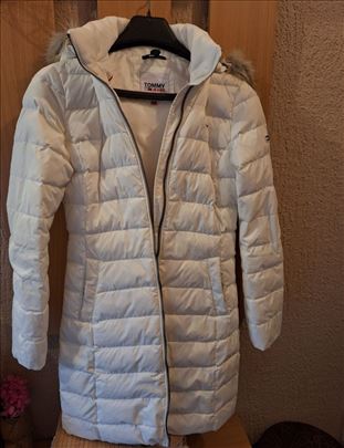 Prodajem original Tommy Hilfiger zimsku jaknu