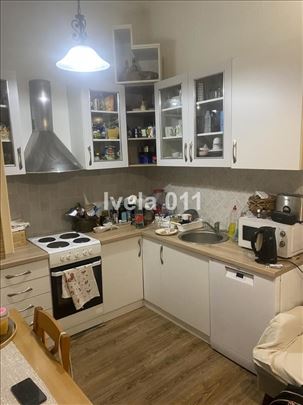 Renovirana garsonjera u centru ID#4058