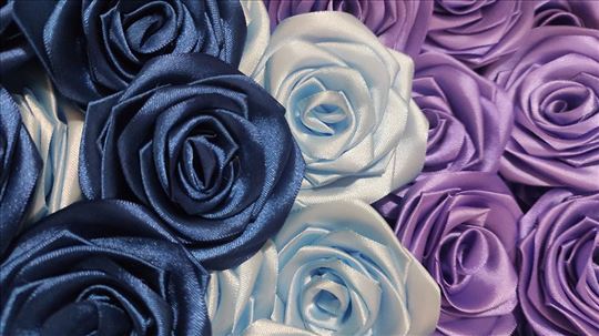 Ruže od satena 