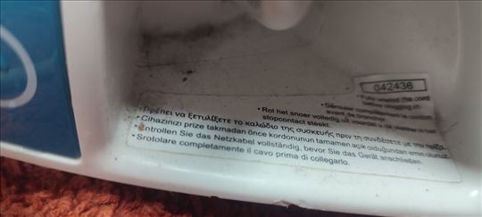 Tefalova pegla sa parnom stanicom, neispravna