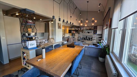 Top duplex cetvorosoban stan sa dva garazna mesta