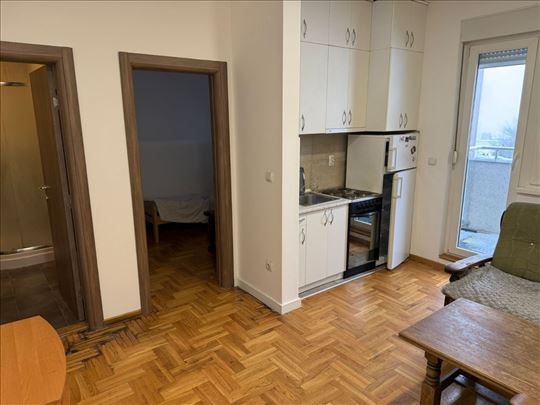 Vrh, Novo, Namesteno, 1iposoban