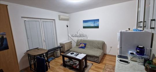 0.5 Zvezdara - Konjarnink 22m2 300EUR