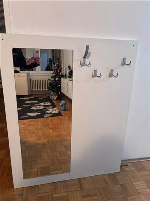 Civiluk za predsoblje sa ogledalom