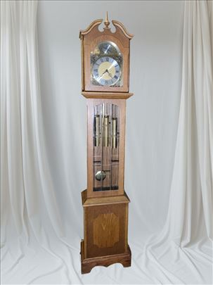 Grandfather sa tri tega