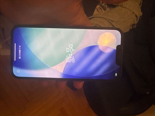 Iphone 13 + Original punjač, i slusalice gratis 