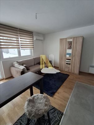 Izdaje se nova, neuseljavana garsonjera + parking 